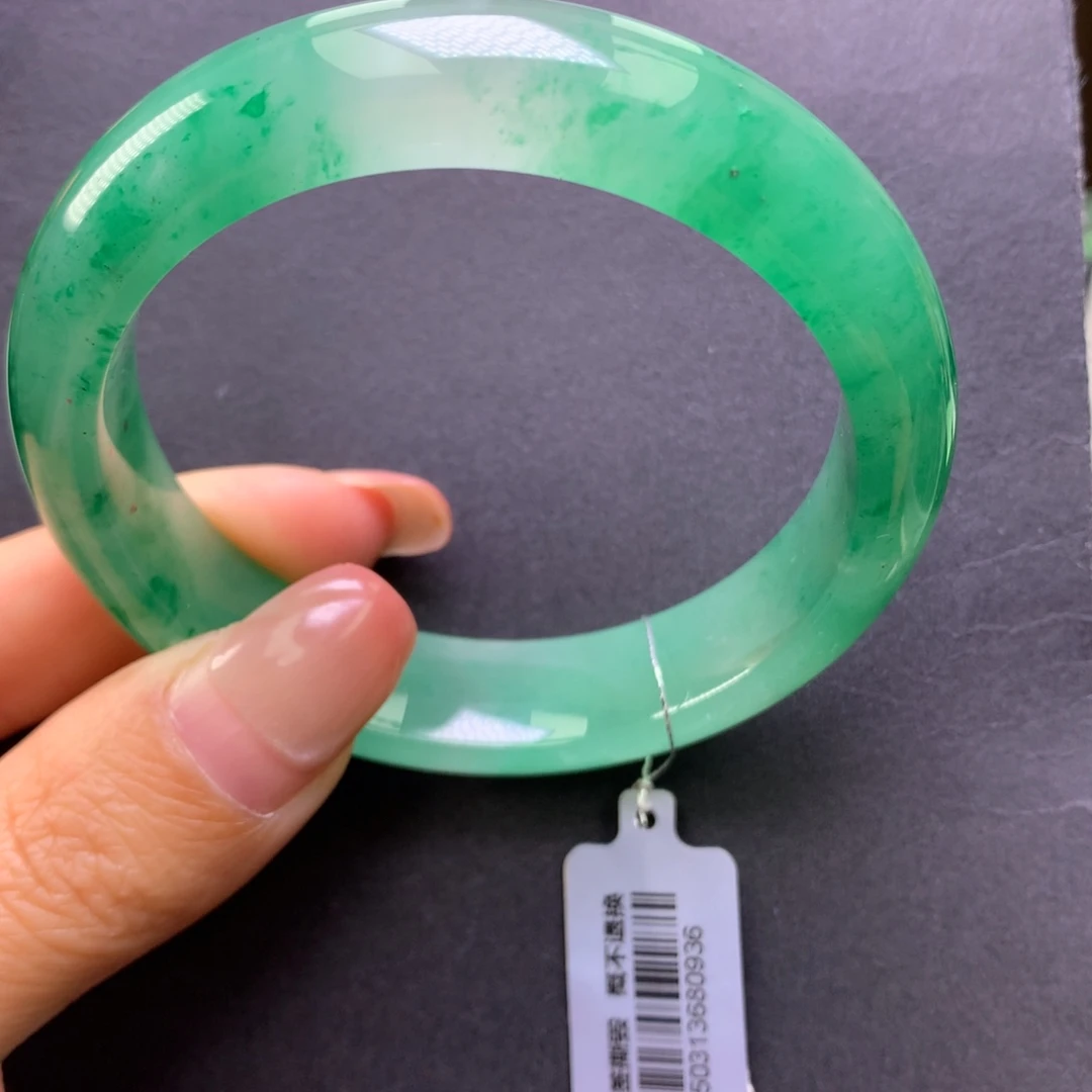 石英质玉未镶嵌手镯