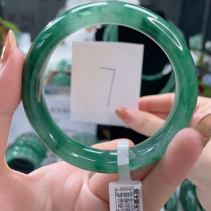 石英质玉手镯未镶嵌天然A货非洲翠手镯