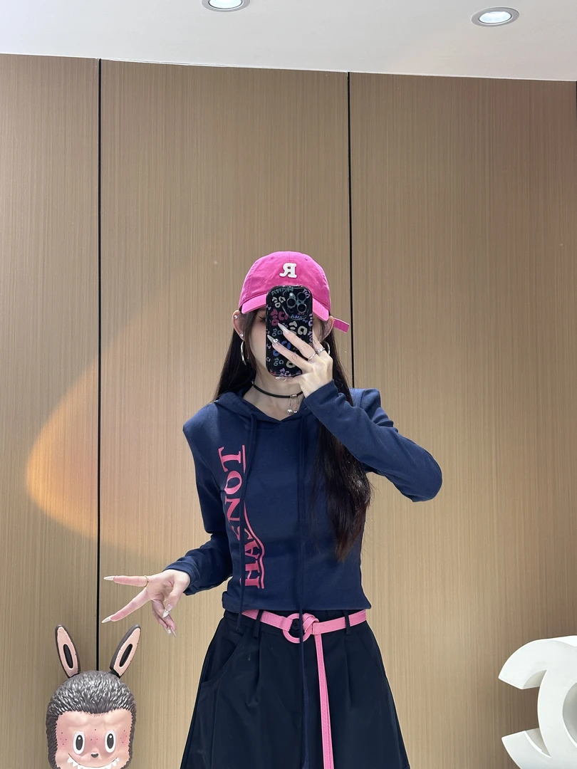 XX6090 时尚辣妹设计感美式字母印花秋季新款带垫肩长袖休闲T恤女