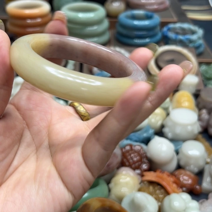 哈***米合金手链石英质玉