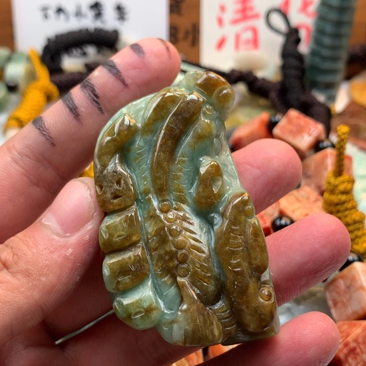 翡翠未镶嵌颈饰保真天然a货翡翠