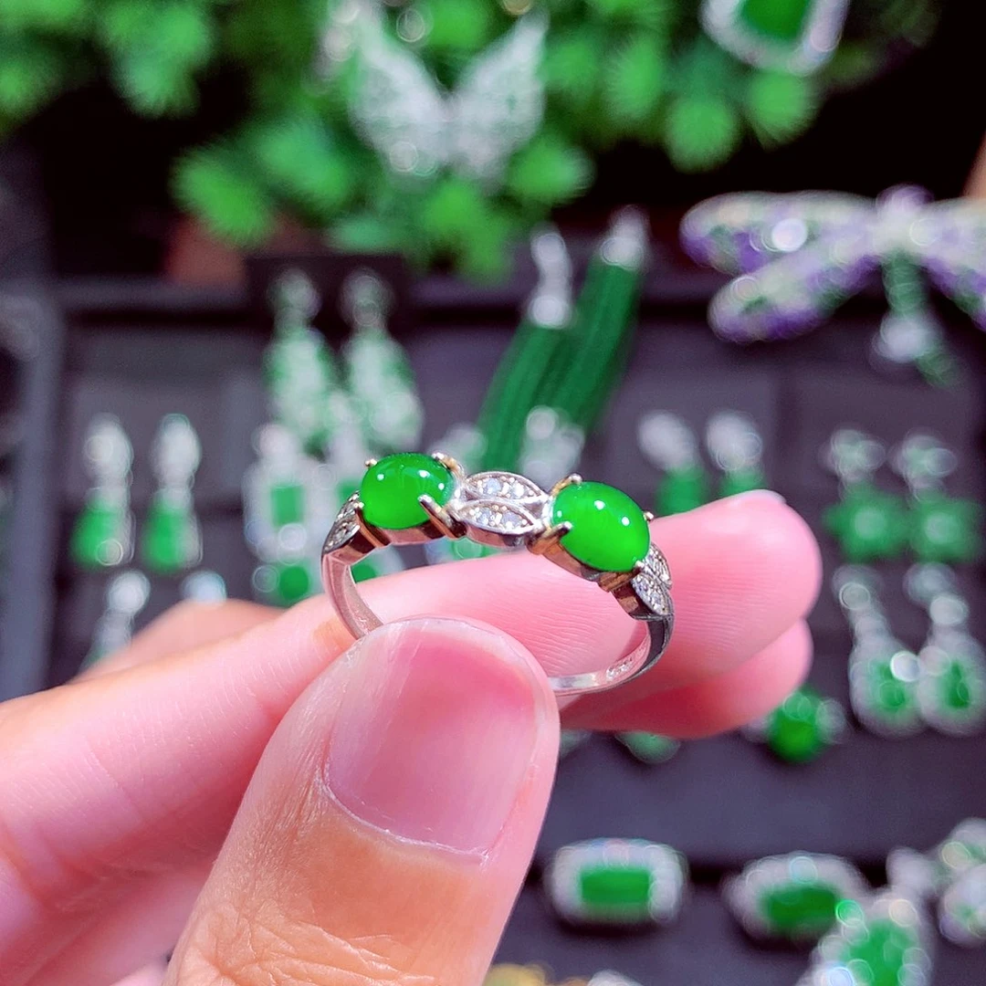 颈饰未镶嵌翡翠天然