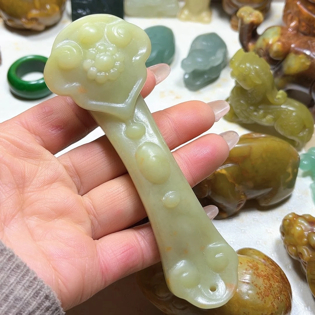 白玉菩提吊坠白玉菩提吊坠