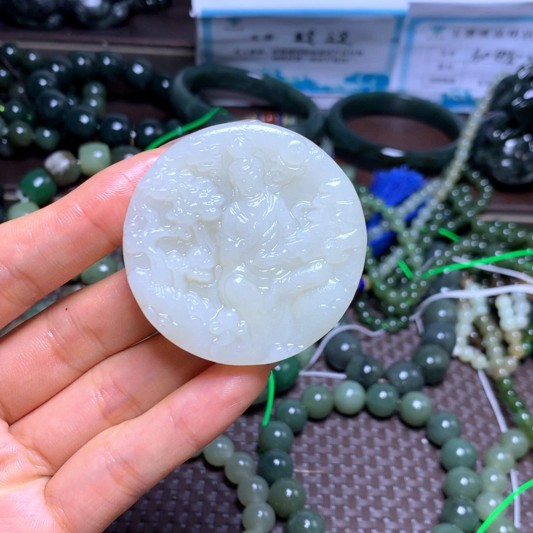 颈饰未镶嵌和田玉