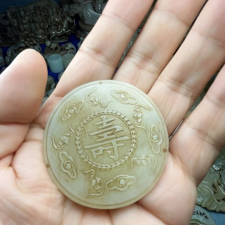 和田玉（青白玉）未镶嵌颈饰