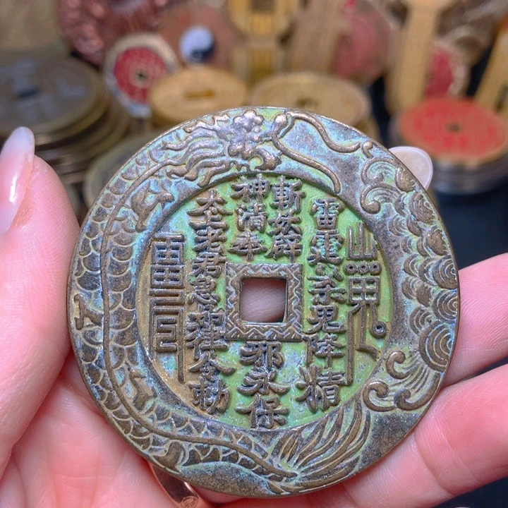 铜现代工艺品龙鱼一枚