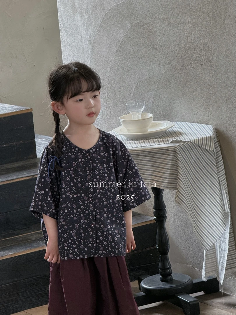 儿童复古日韩系小众设计碎花夏季薄款系扣上衣