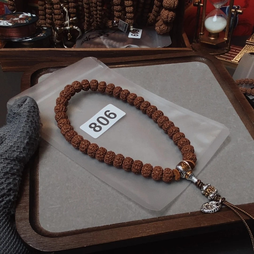 吊坠金刚菩提不****?哦哦哦哦哦哦哦哦哦哦