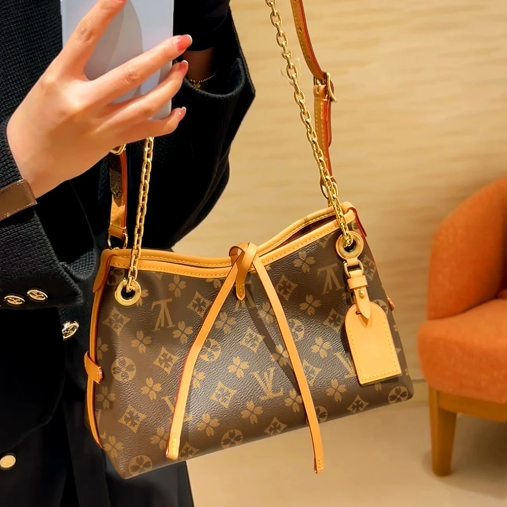 香港正品手提款防脏拉链敞口单肩包轻奢单肩女士水桶包斜跨包女款