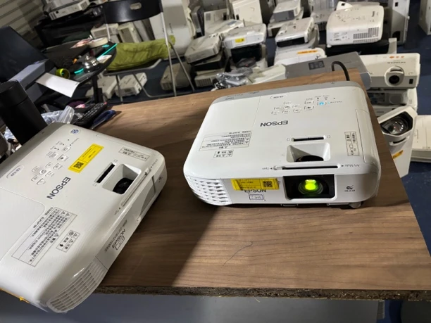 9新 Epson/爱普生 二手 爱普生投影仪 运费自理