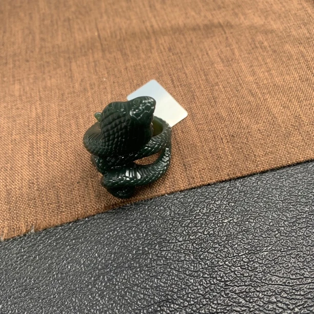 天然和田玉戒指蛇戒未镶嵌