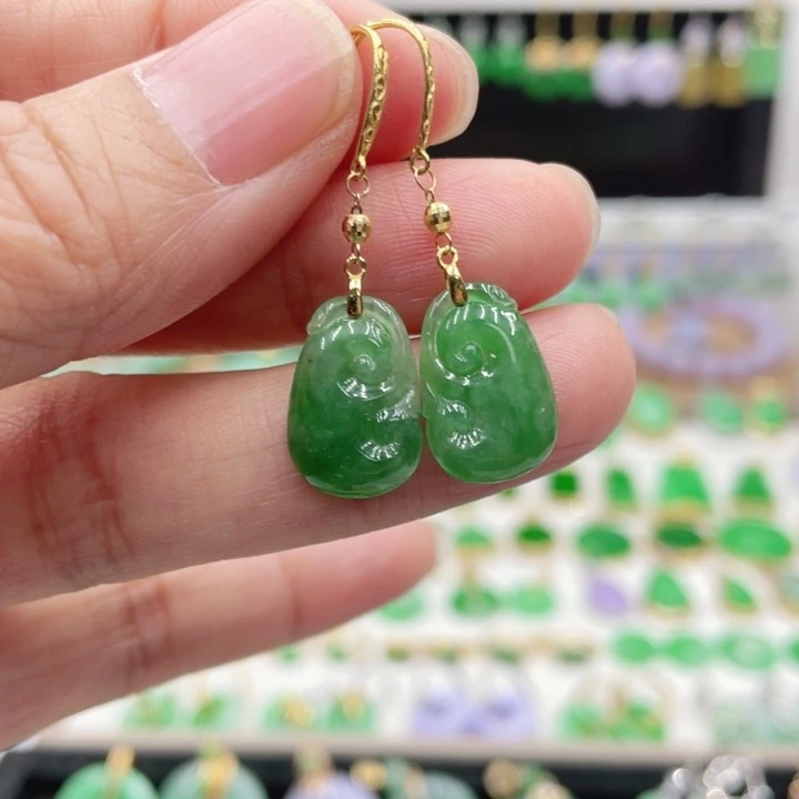 翡翠18K金镶嵌耳饰