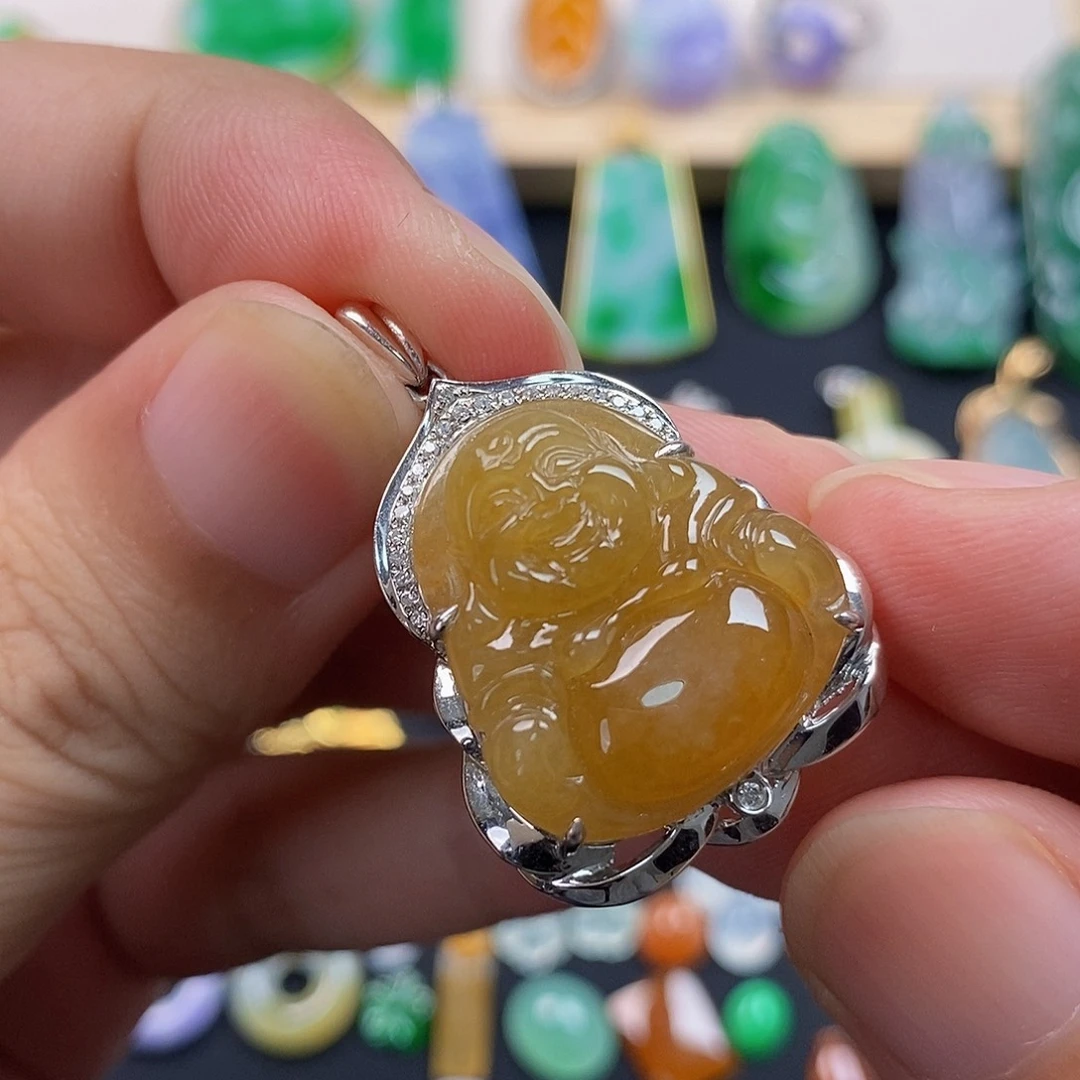 翡翠18K金镶嵌颈饰翡翠