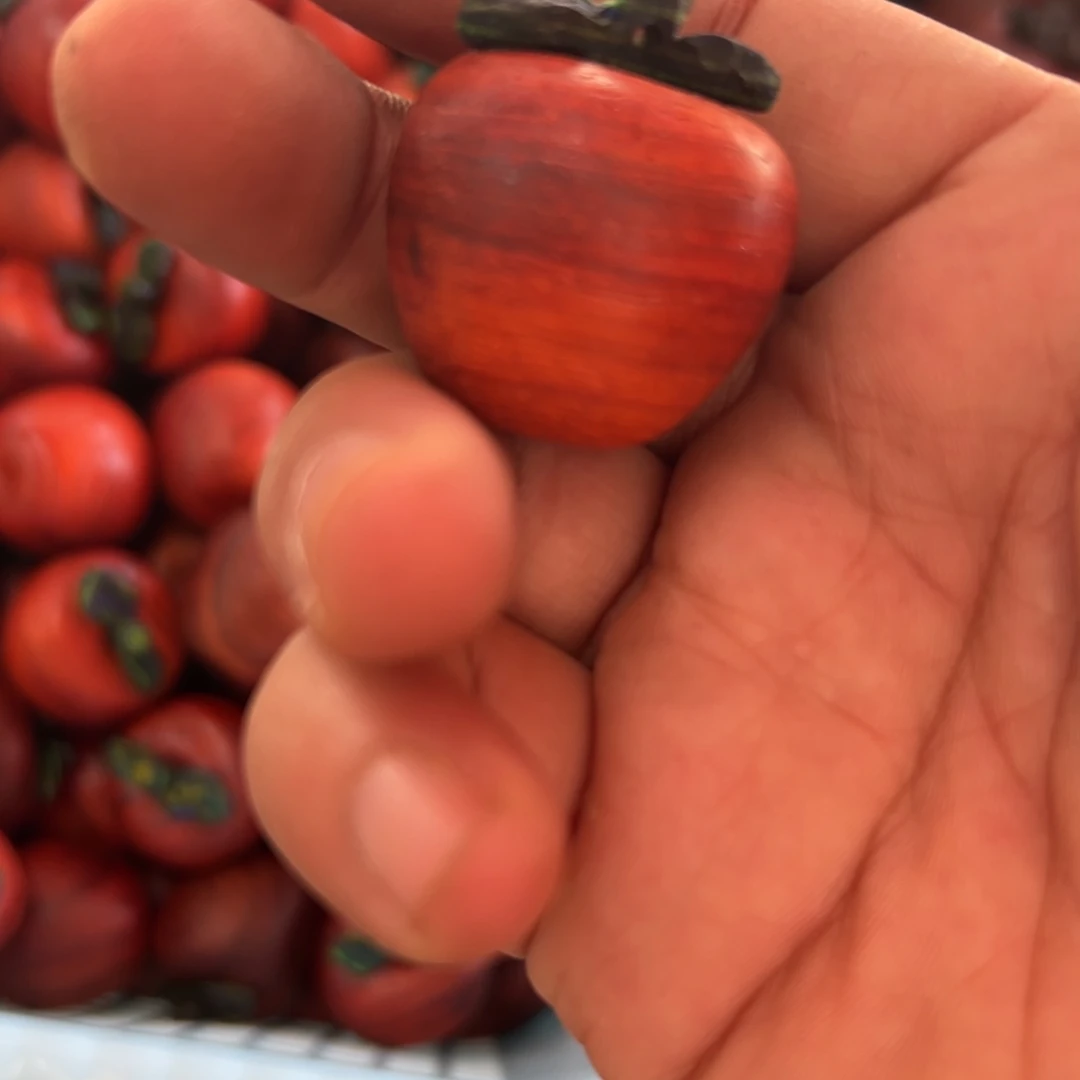 只买单纯的吊坠，没带链子，属的性质。