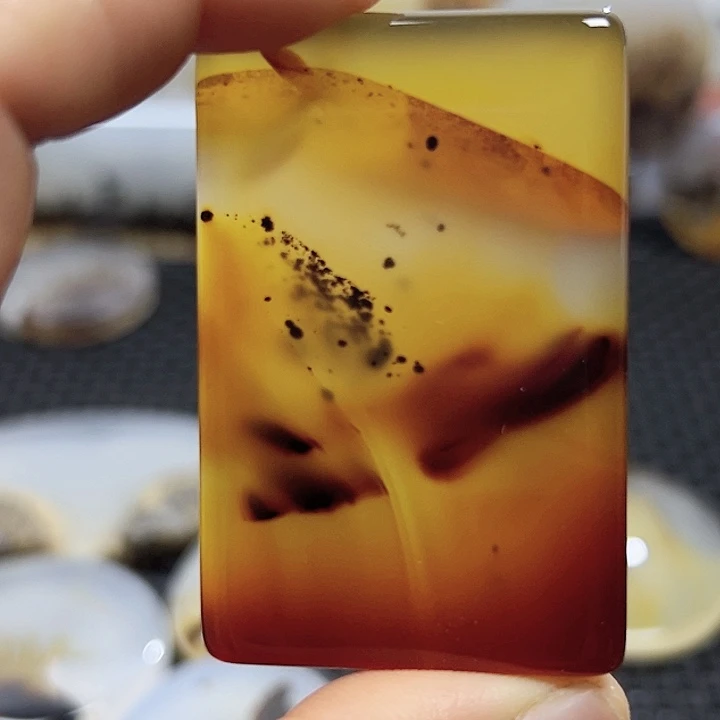 玛瑙/玉髓未镶嵌珠宝半成品