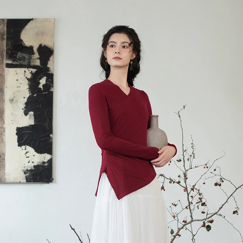 生活在左2024秋冬新品复古优雅多色修身显瘦T恤女1944206针织长袖