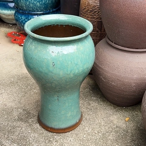 21口38高瑕疵一个盆子。