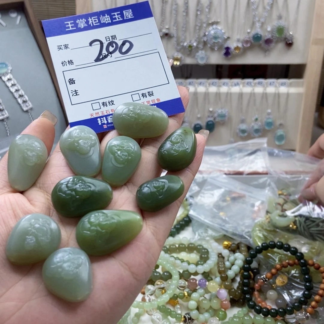 和田玉未镶嵌颈饰多样性，发一