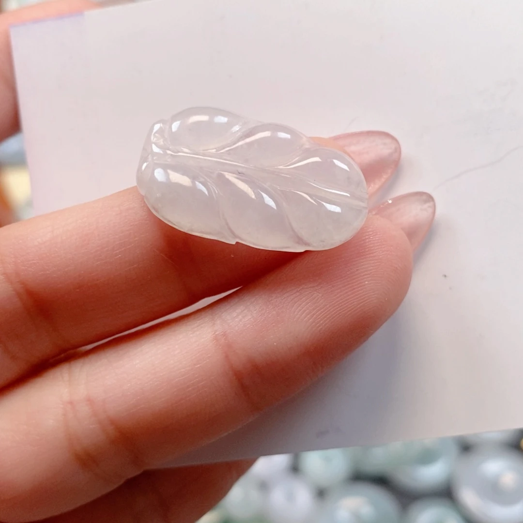 翡翠颈饰未镶嵌天然翡翠