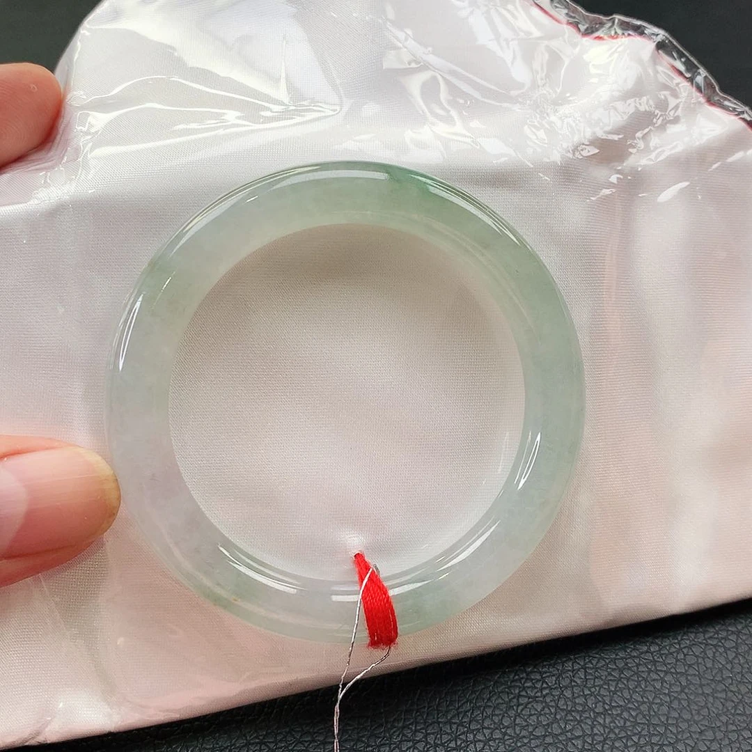 未镶嵌手镯翡翠天然翡翠手镯