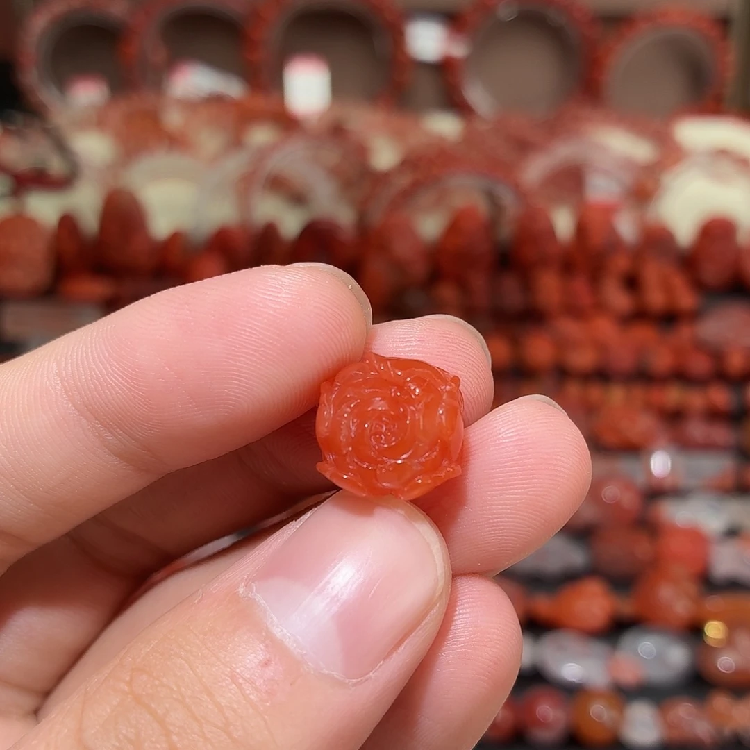 南红玛瑙未镶嵌颈饰