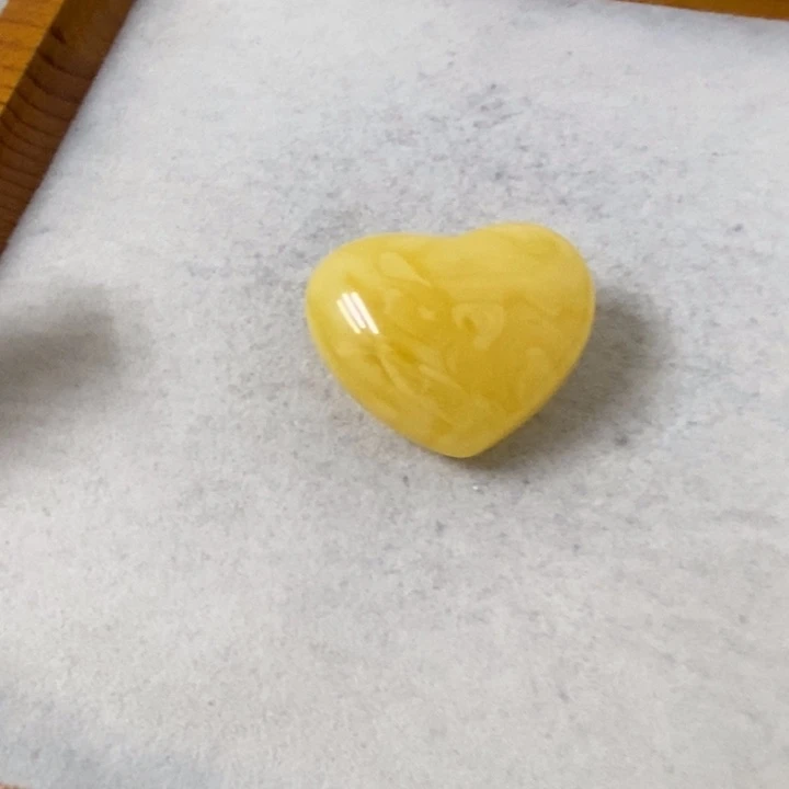 蜜蜡裸石未镶嵌吊坠