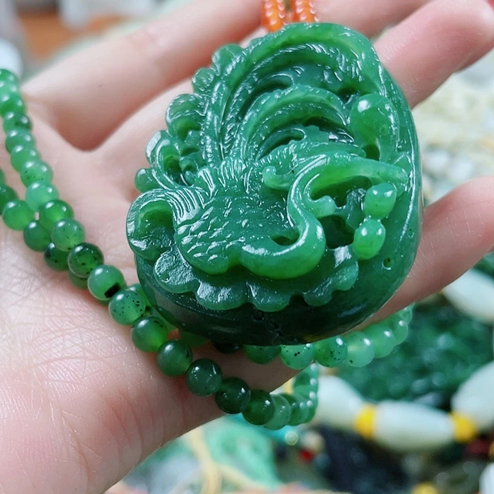 颈饰未镶嵌和田玉