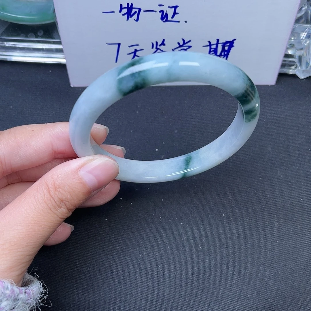 翡翠未镶嵌手镯023