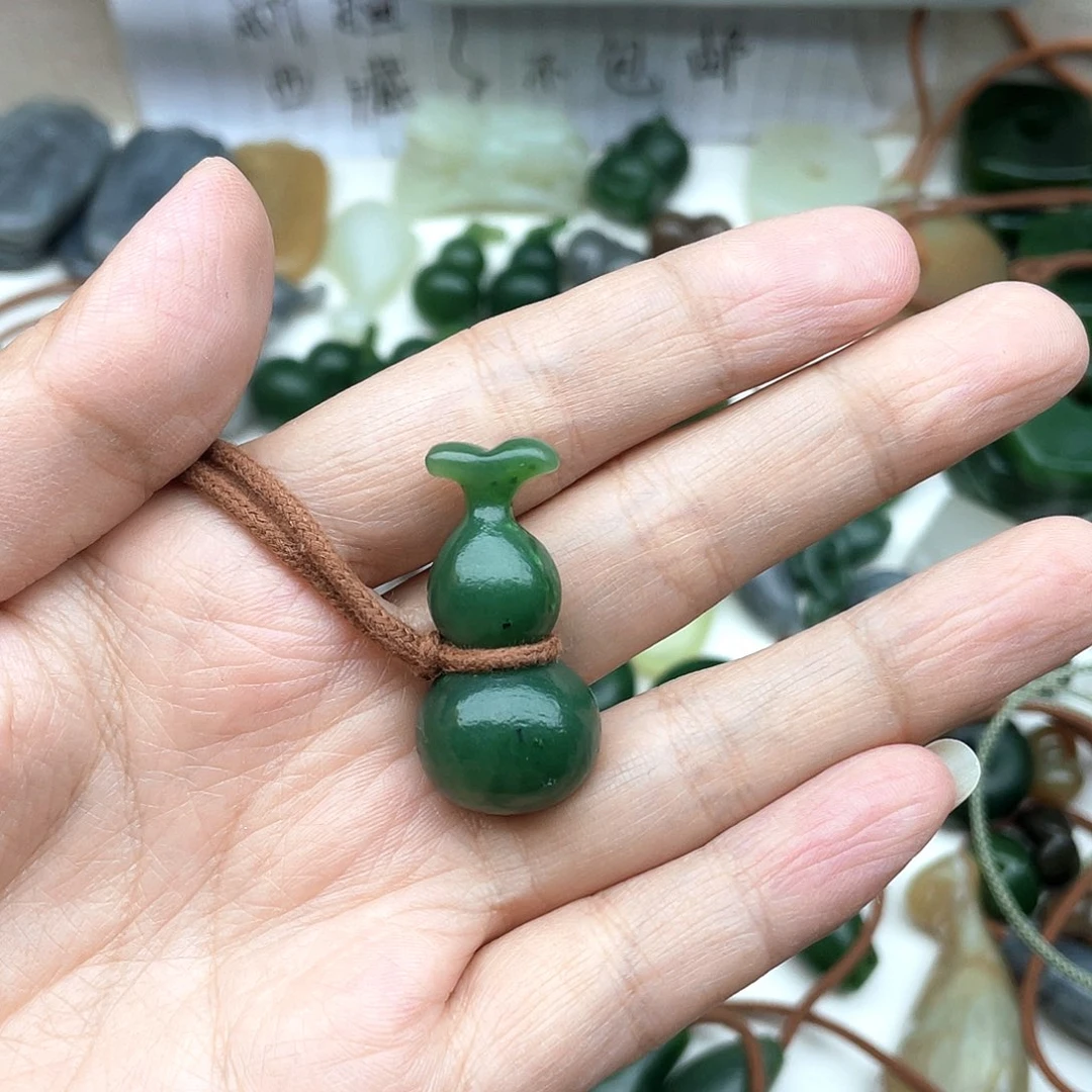 颈饰未镶嵌和田玉简*点