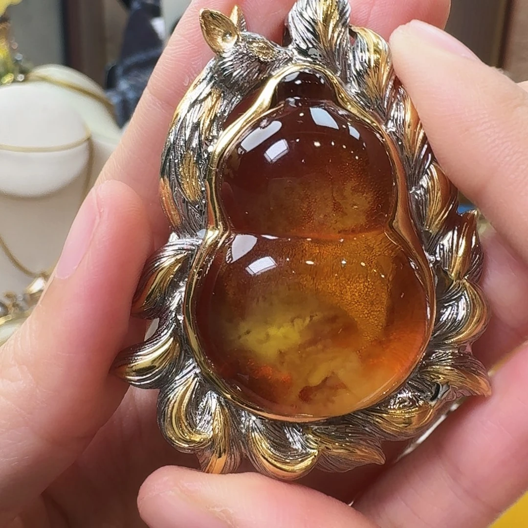 琥珀未镶嵌颈饰吊坠