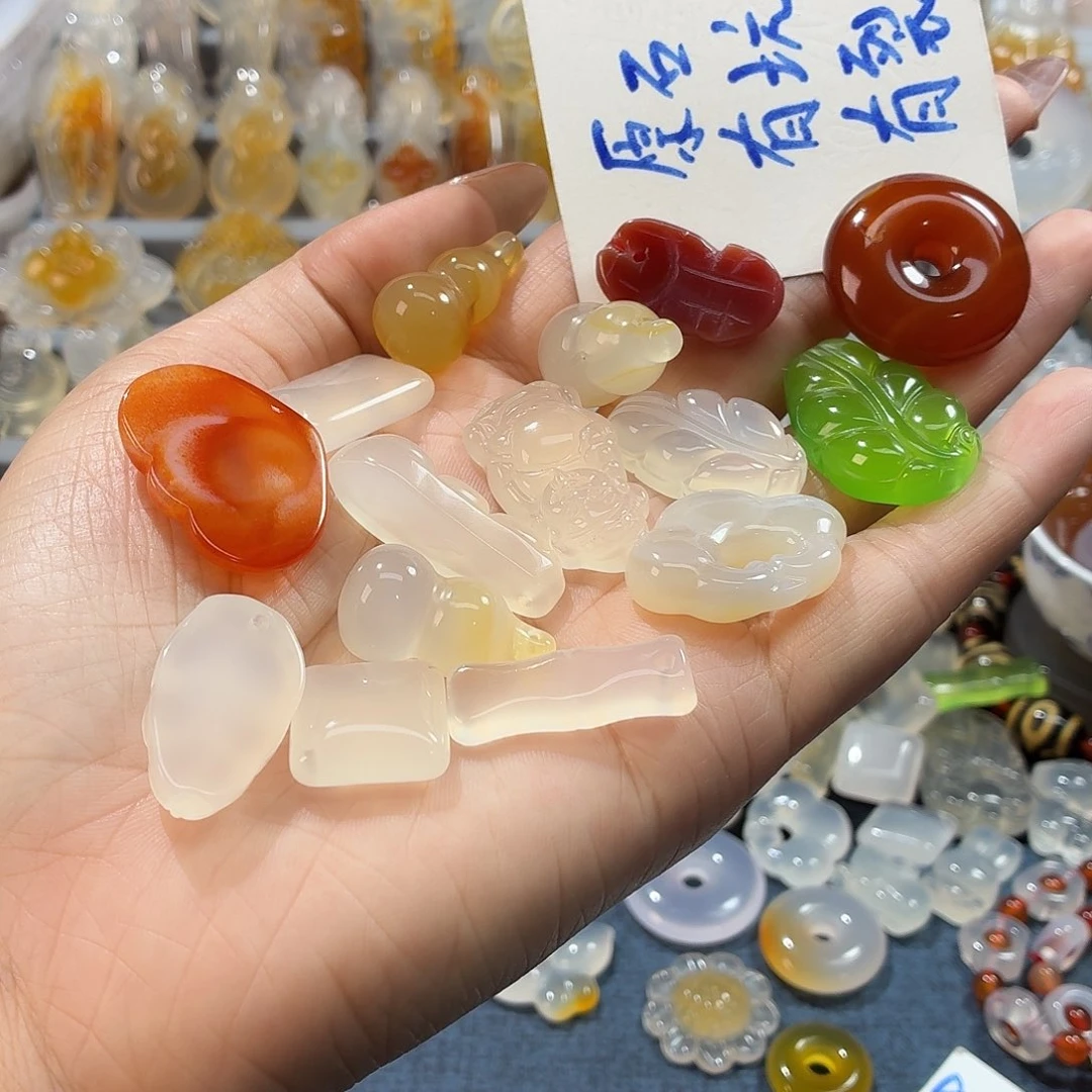 玛瑙/玉髓未镶嵌颈饰