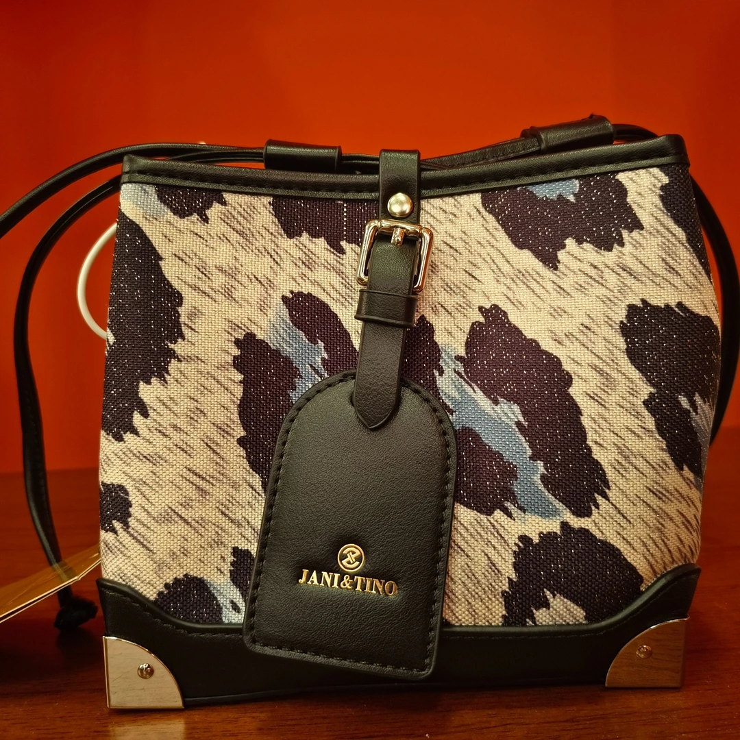 2025时尚款百搭包包