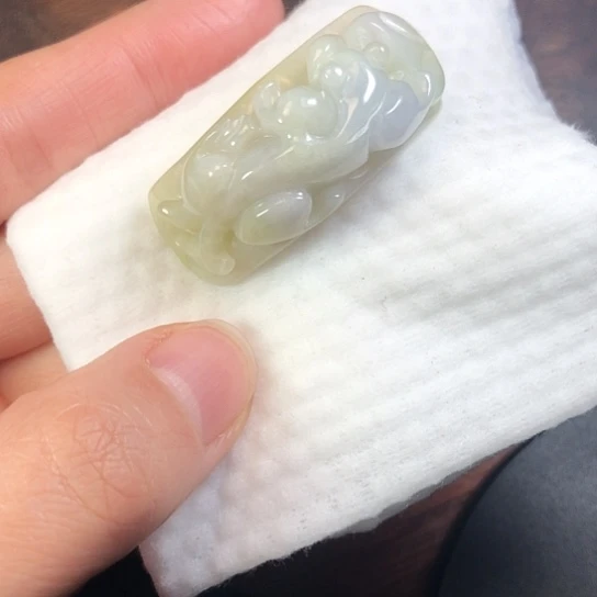 翡翠未镶嵌颈饰缅甸A货，每天下午1点半开播