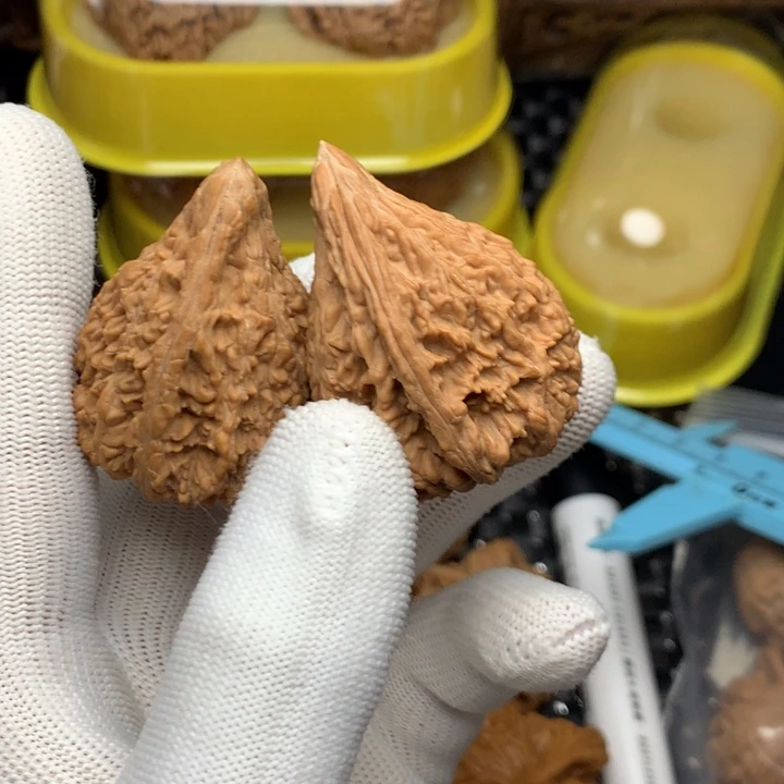 文玩核桃吊坠塔尖，十个洗头