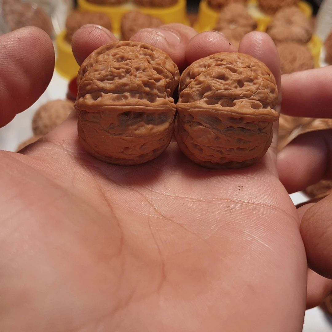 把件文玩核桃轻****。四棱