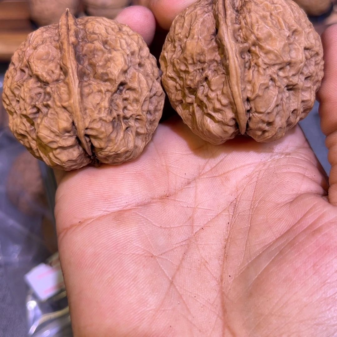 文玩核桃把件红旺云铁47号42mm