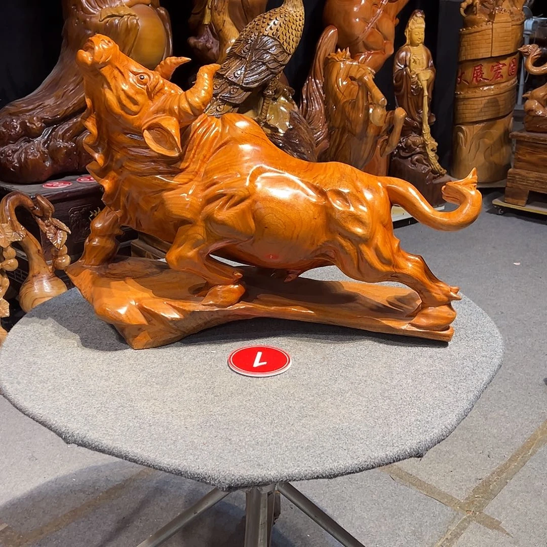 邓***生香樟木纯手工制作工艺品