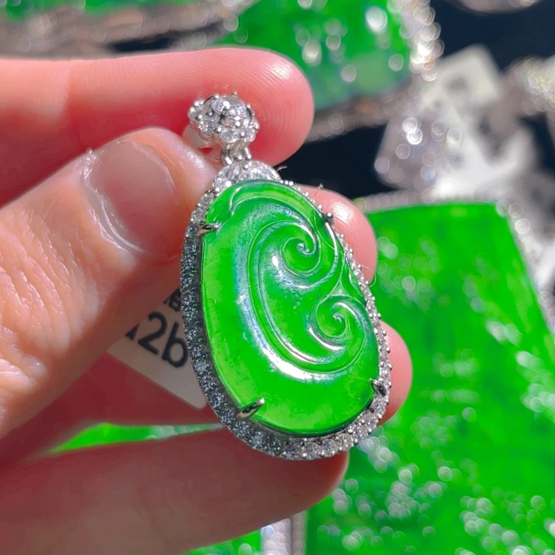 翡翠颈饰银S925镶嵌如意