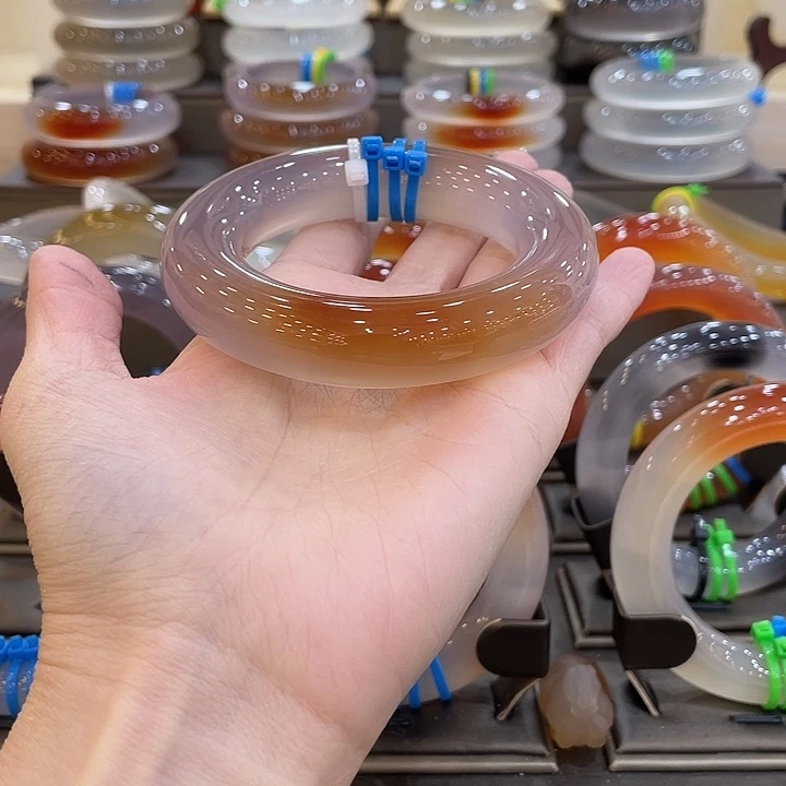 玛瑙/玉髓未镶嵌手镯43