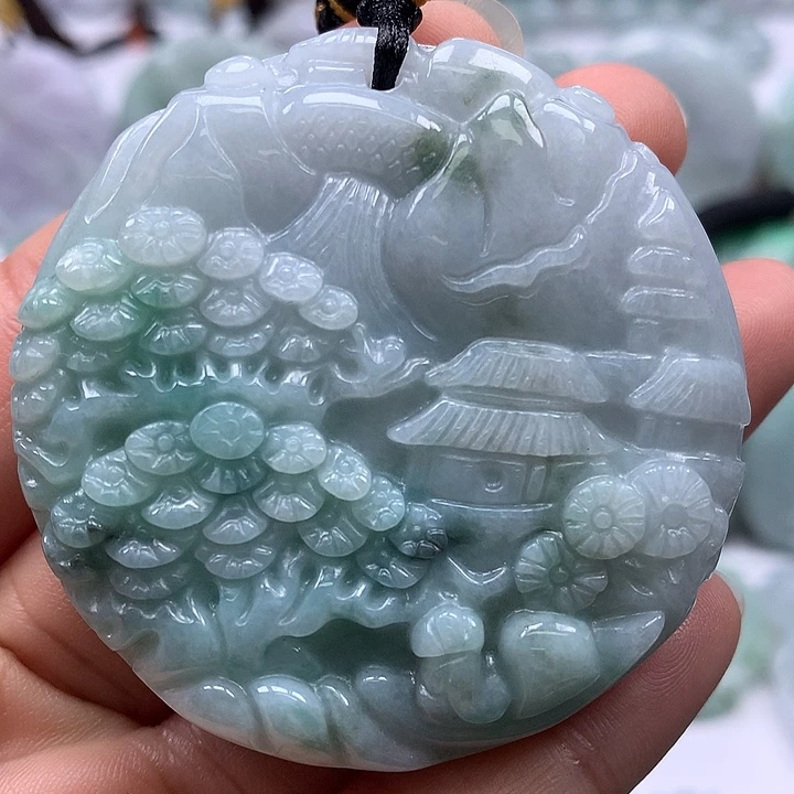 翡翠未镶嵌颈饰山水福利两面工艺福利