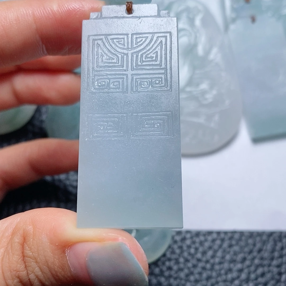 定制翡翠未镶嵌毛货付款后确认抛光