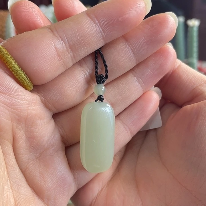 和田玉未镶嵌手串