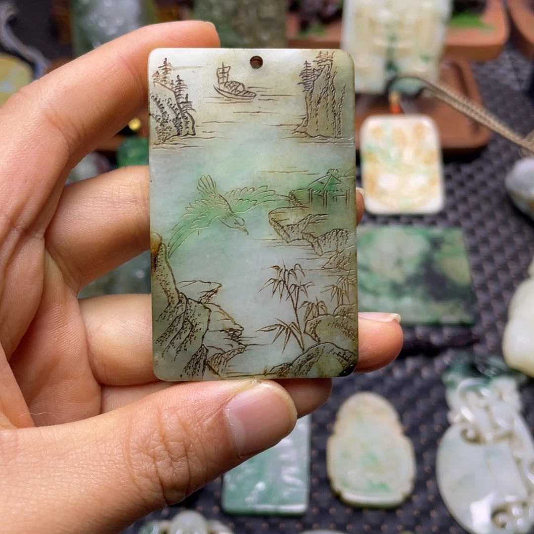 用***2翡翠未镶嵌颈饰翡翠颈饰未镶嵌