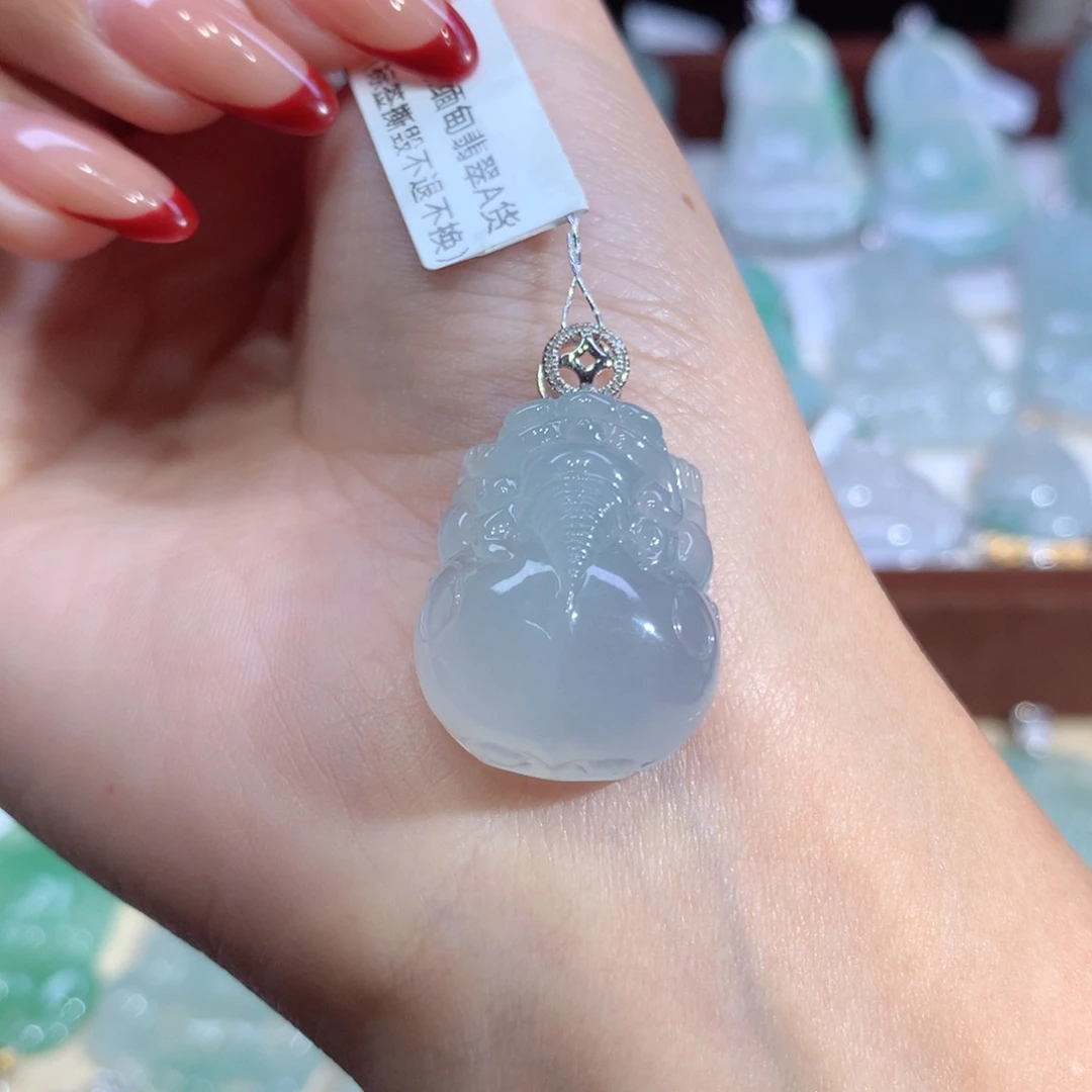 吊坠(不含链)18K金镶嵌翡翠