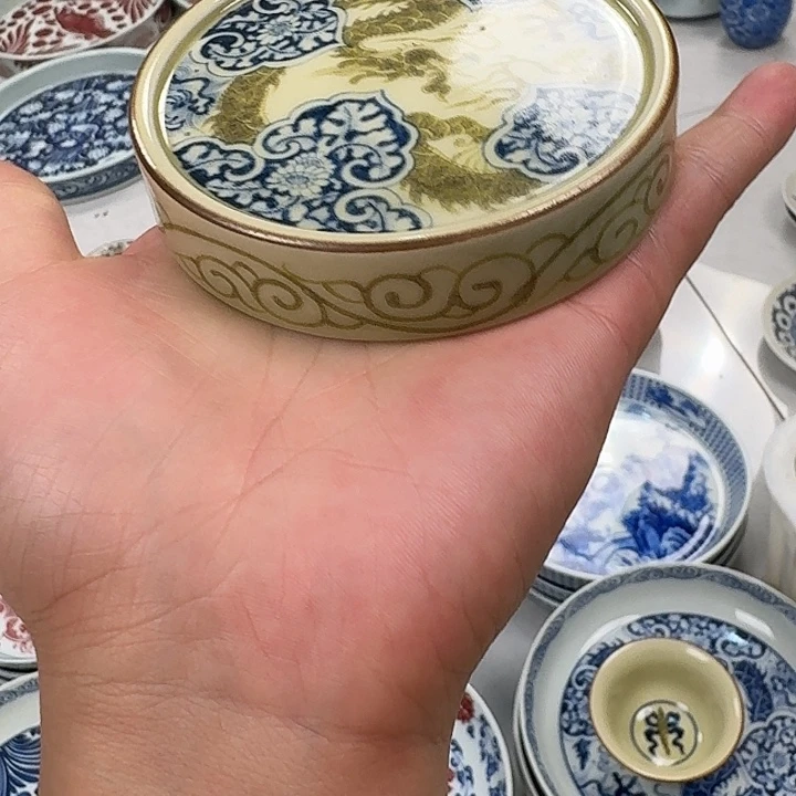 瓷片釉里金如意穿如意穿花龙杯垫景德镇