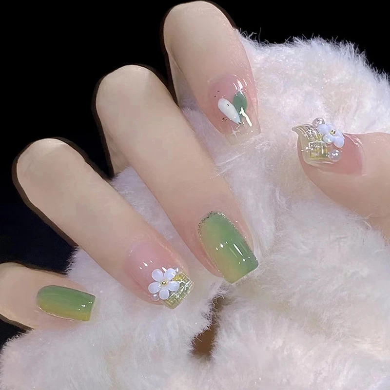 手工甜酷穿戴甲清新绿色渐变美甲贴片浮雕立体五瓣花片中长假指甲