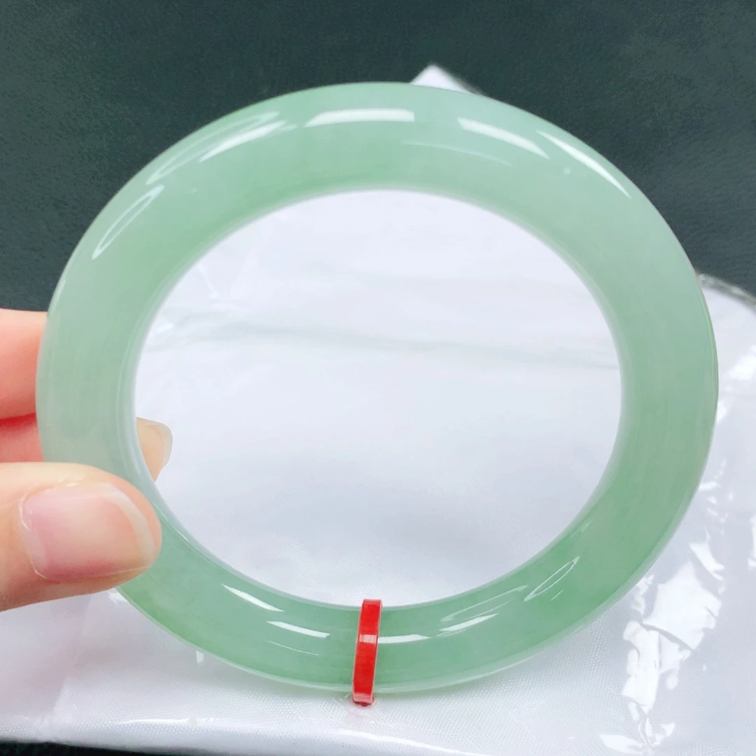 翡翠未镶嵌手镯56圈