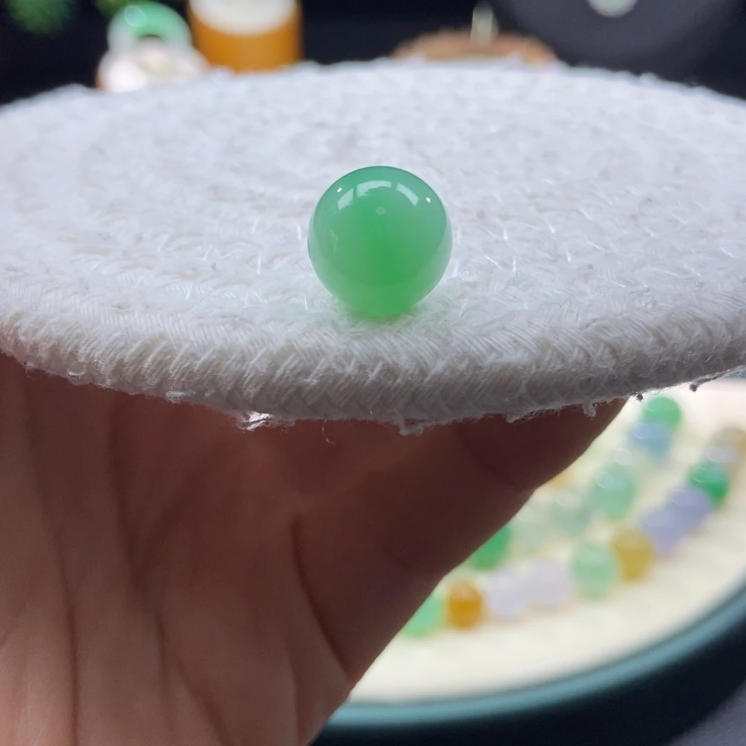 翡翠颈饰未镶嵌苹果甜绿圆珠12mm
