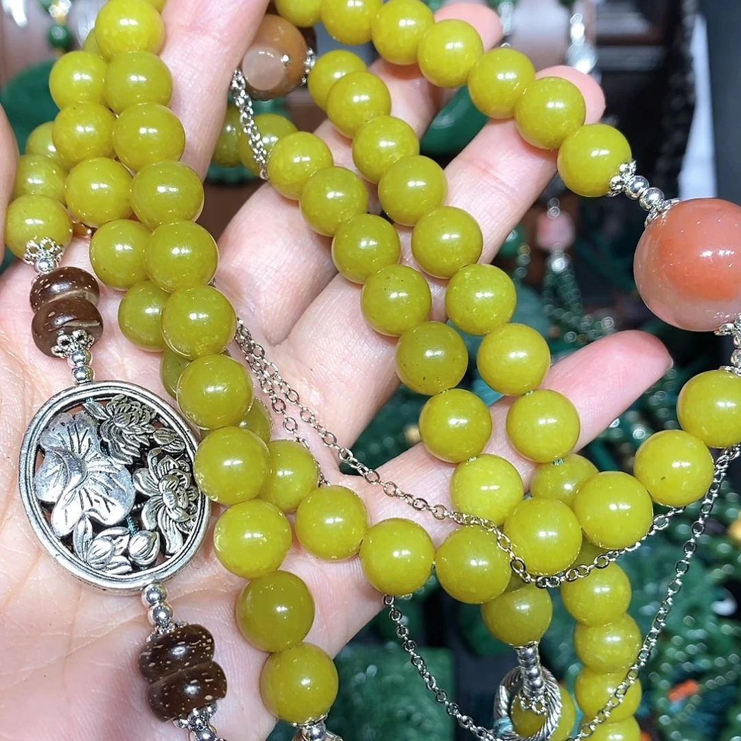 颈饰未镶嵌和田玉（碧玉）