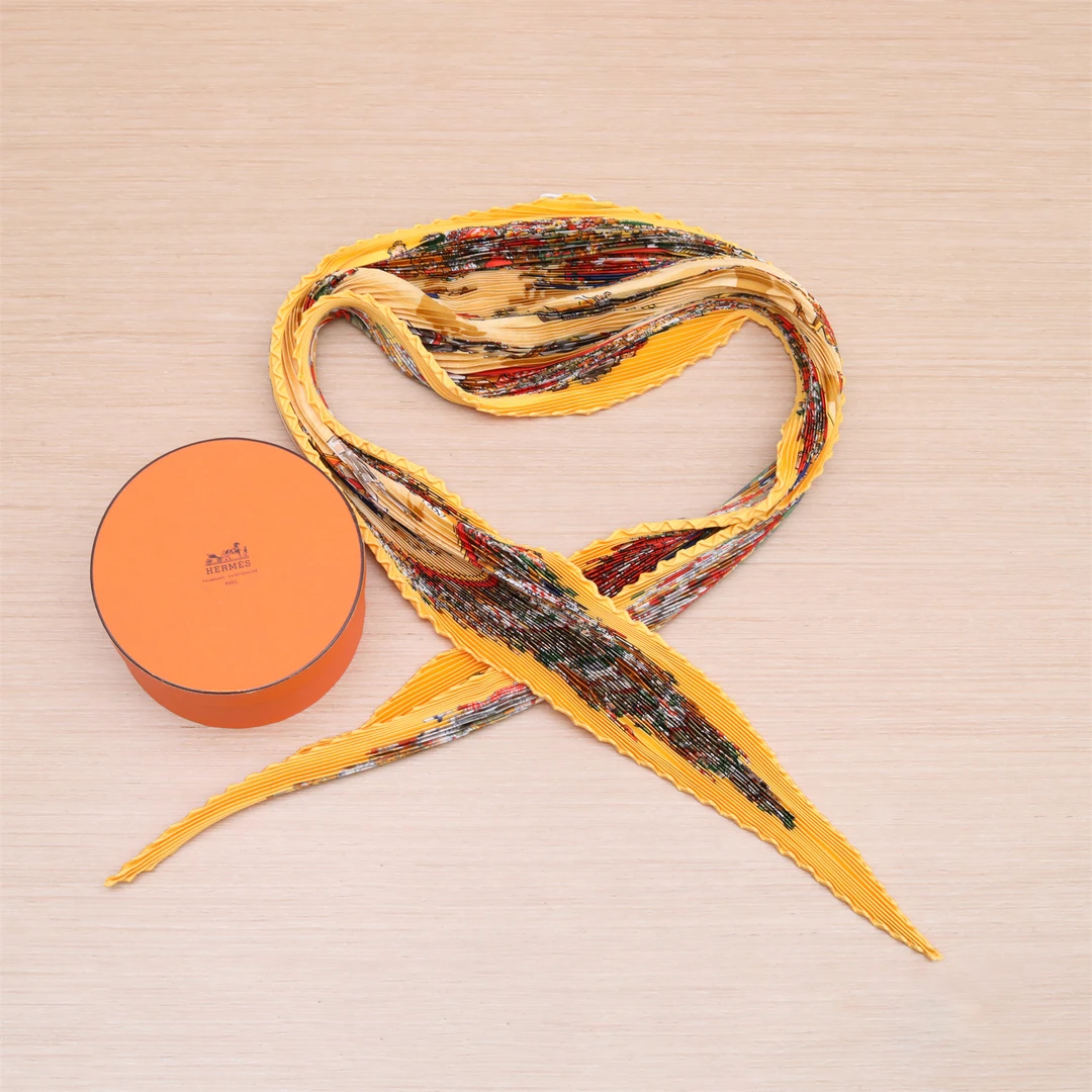 99新 Hermes/爱马仕 活动 110*130 印花丝巾 印花 P224410826